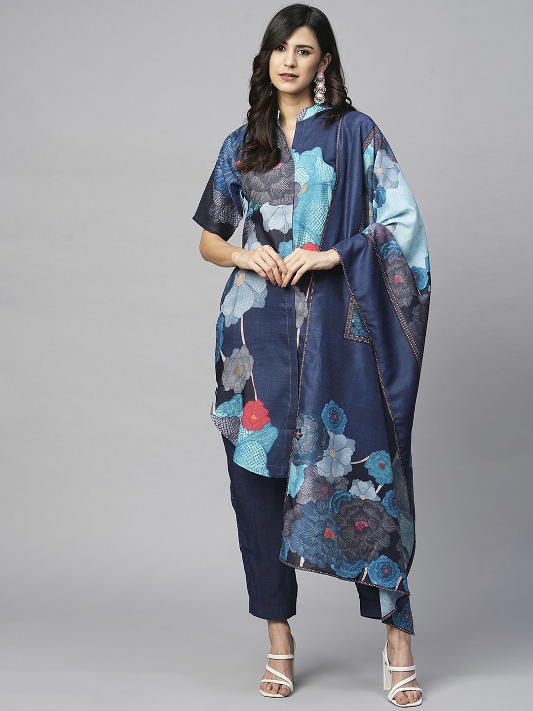 

White World Floral Printed Mandarin Collar Pure Cotton Kurta with Trousers & Dupatta, Blue