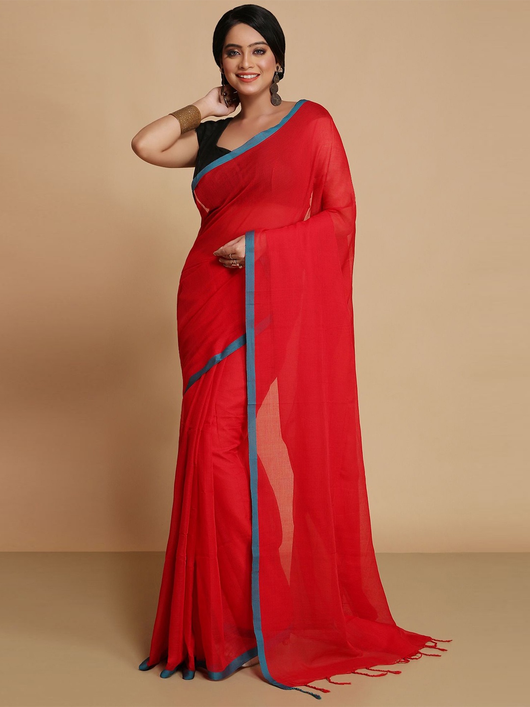 

WoodenTant Pure Cotton Solid Saree, Red