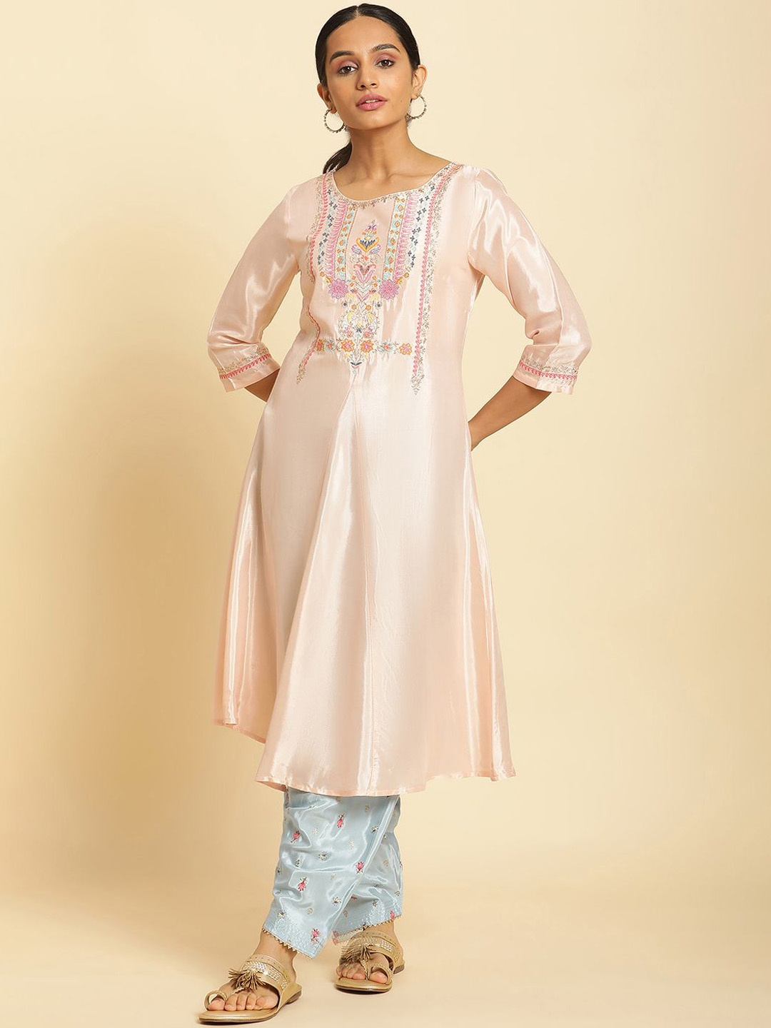 

W Floral Embroidered Thread Work A-Line Kurta, Pink