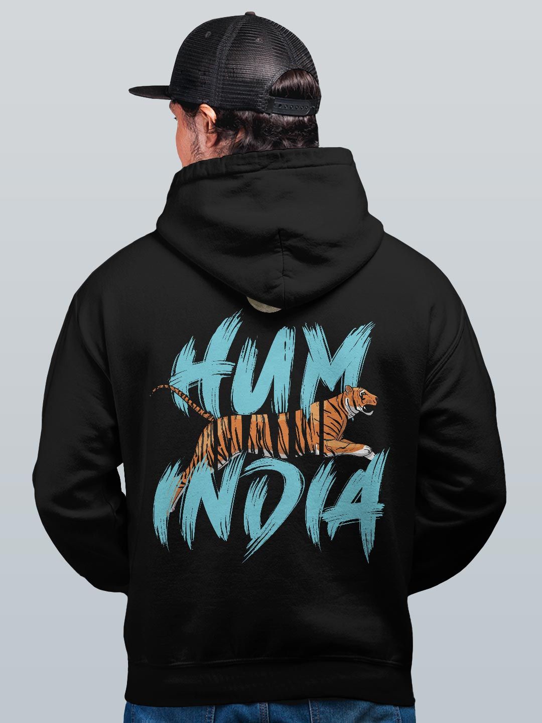 

macmerise Men Printed Hooded Sweatshirt, Black
