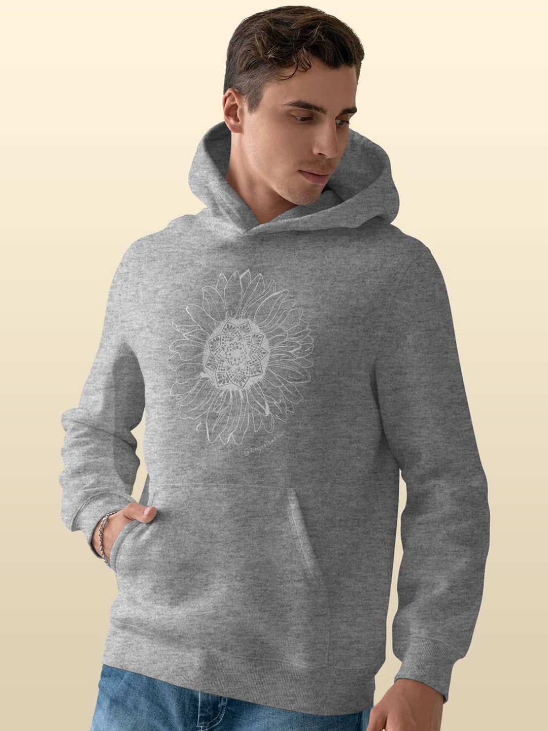 

macmerise Men Printed Hooded Sweatshirt, Grey