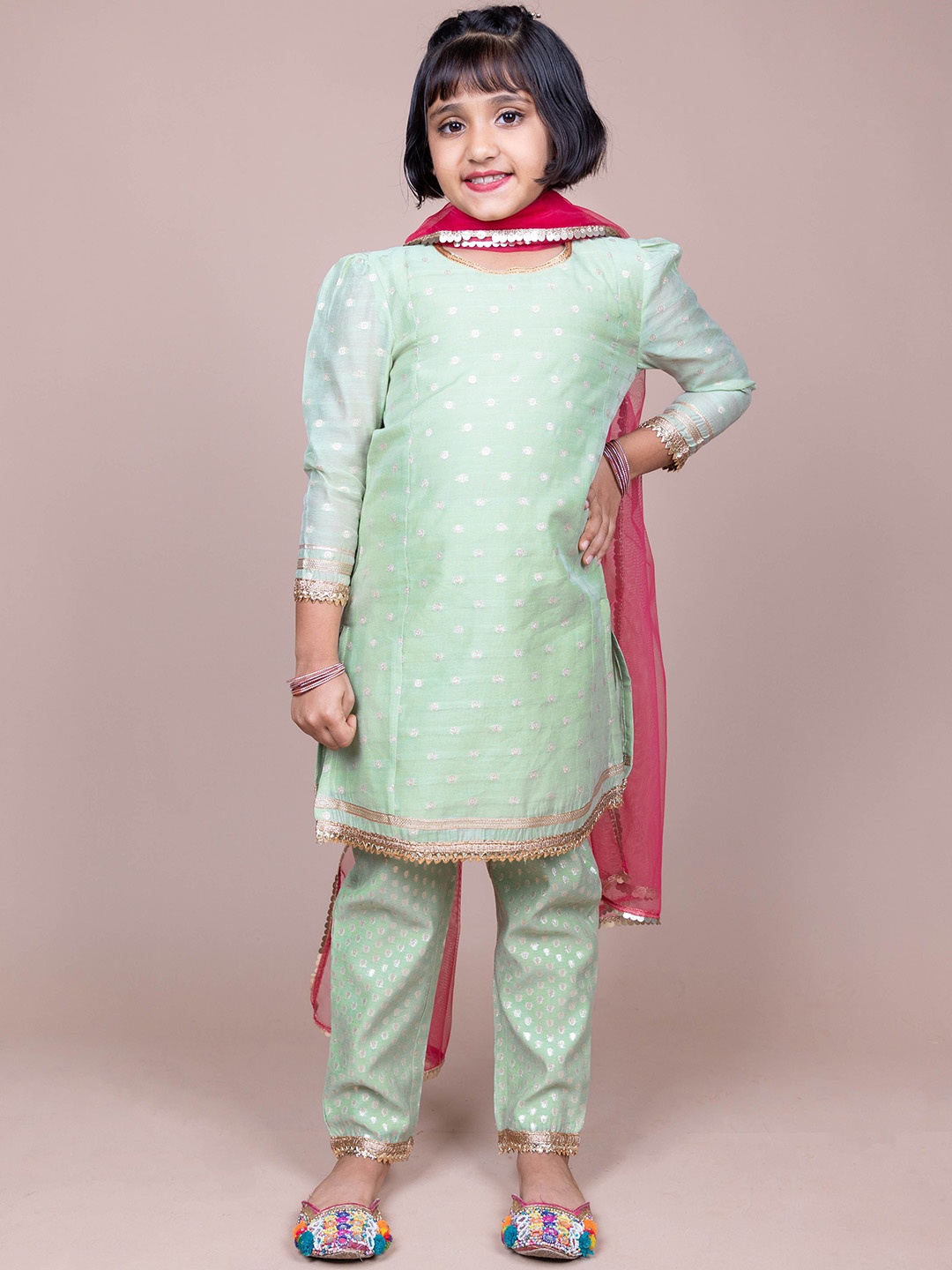 

KASYA Girls Ethnic Motifs Woven Design Gotta Patti Jacquard Kurta With Palazzos & Dupatta, Green