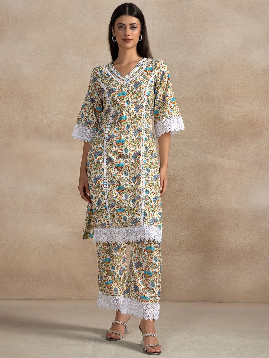 

Rang by Indya Floral Printed Pure Cotton Kurta & Trouser, White