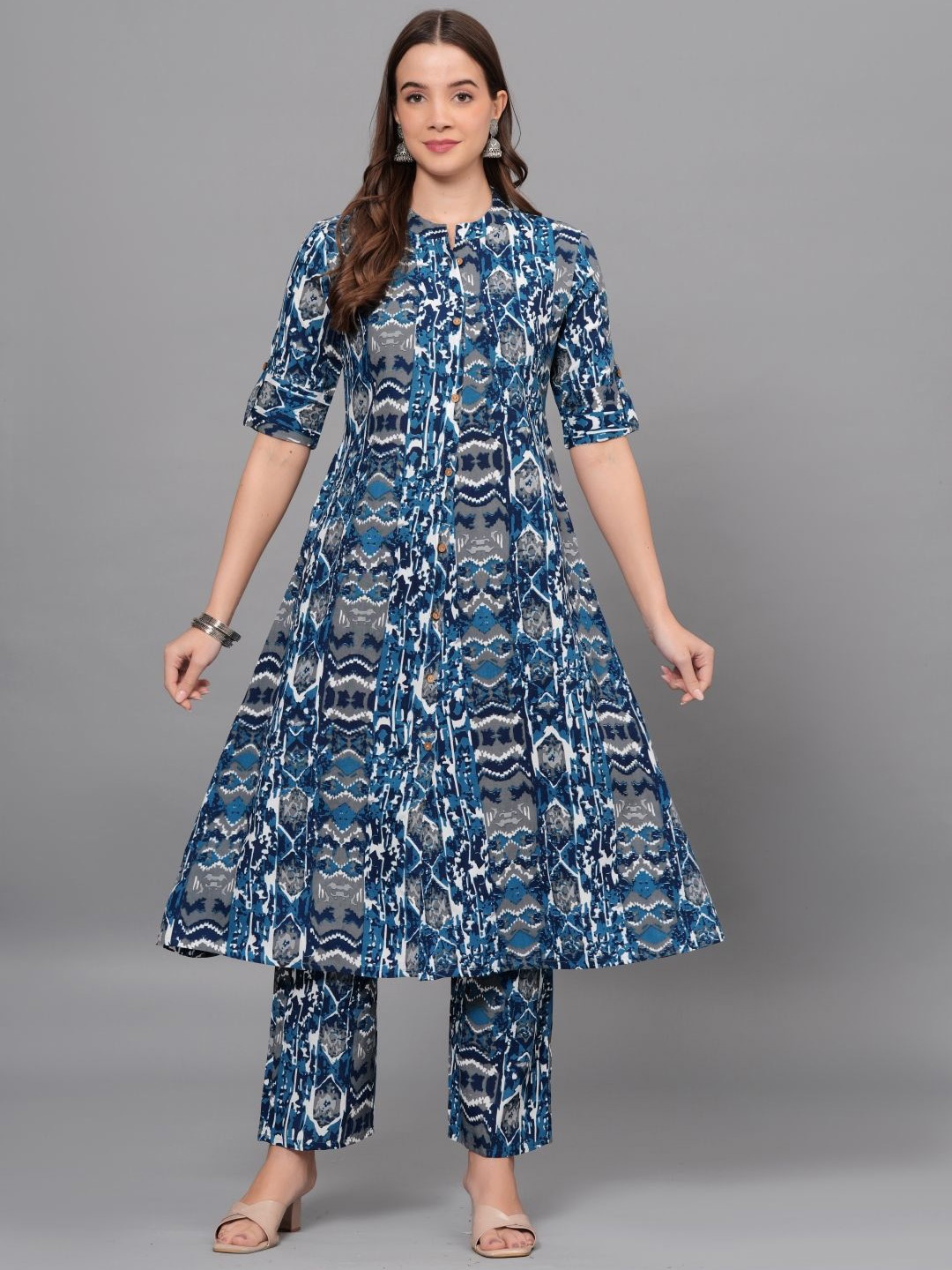 

SIJOPA Geometric Printed Mandarin Collar A Line Kurta with Trousers, Blue