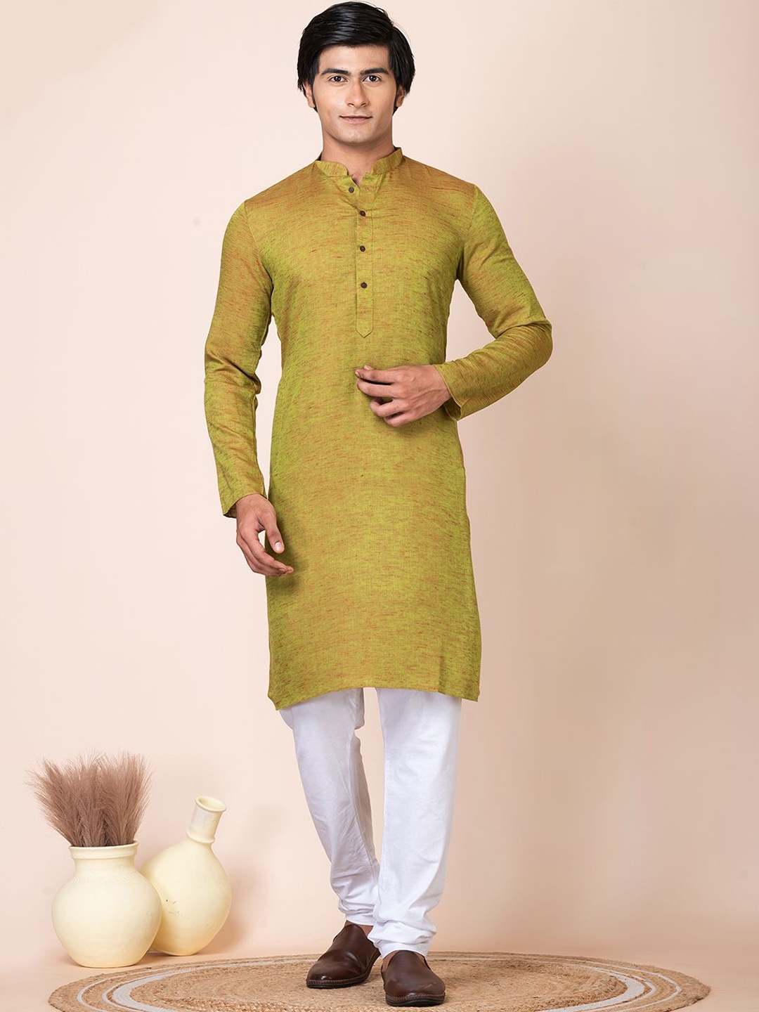 

HU - Handcrafted Uniquely Mandarin Collar Straight Kurta, Green