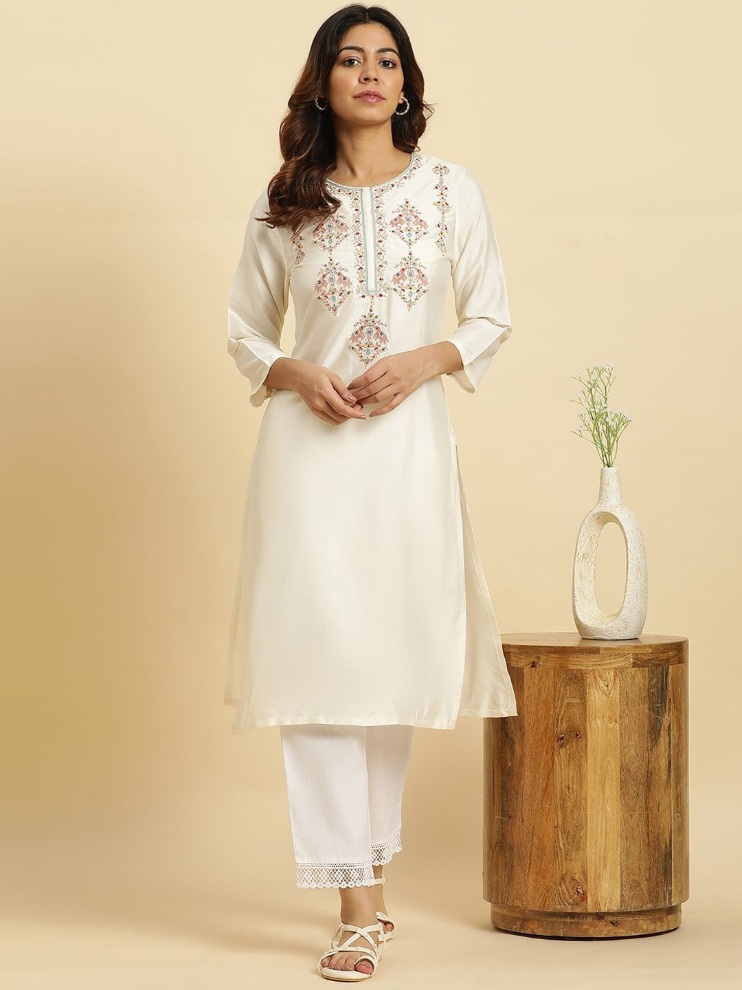 

W Floral Embroidered Thread Work Round Neck Straight Kurta, White