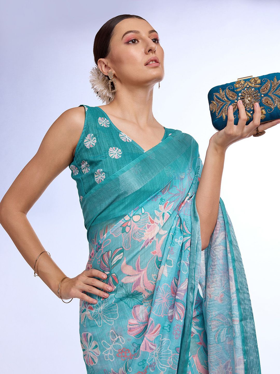 

Mitera Floral Zari Saree, Teal