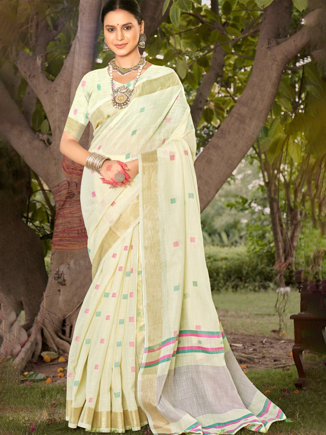 

MySilkLove Woven Design Zari Saree, Off white