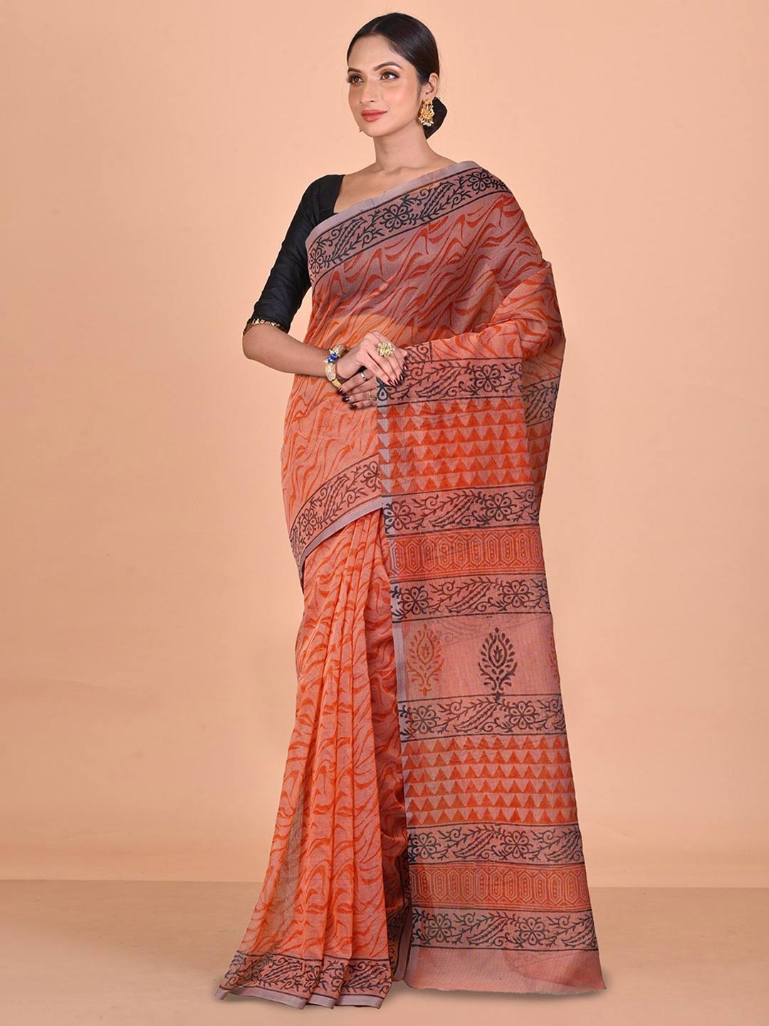 

Unnati Silks Ethnic Motifs Supernet Handloom Block Print Saree, Peach