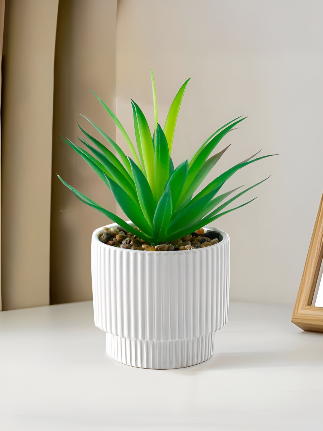 

UMAI Green & White Pineapple Leaf Artificial Plant With Pot