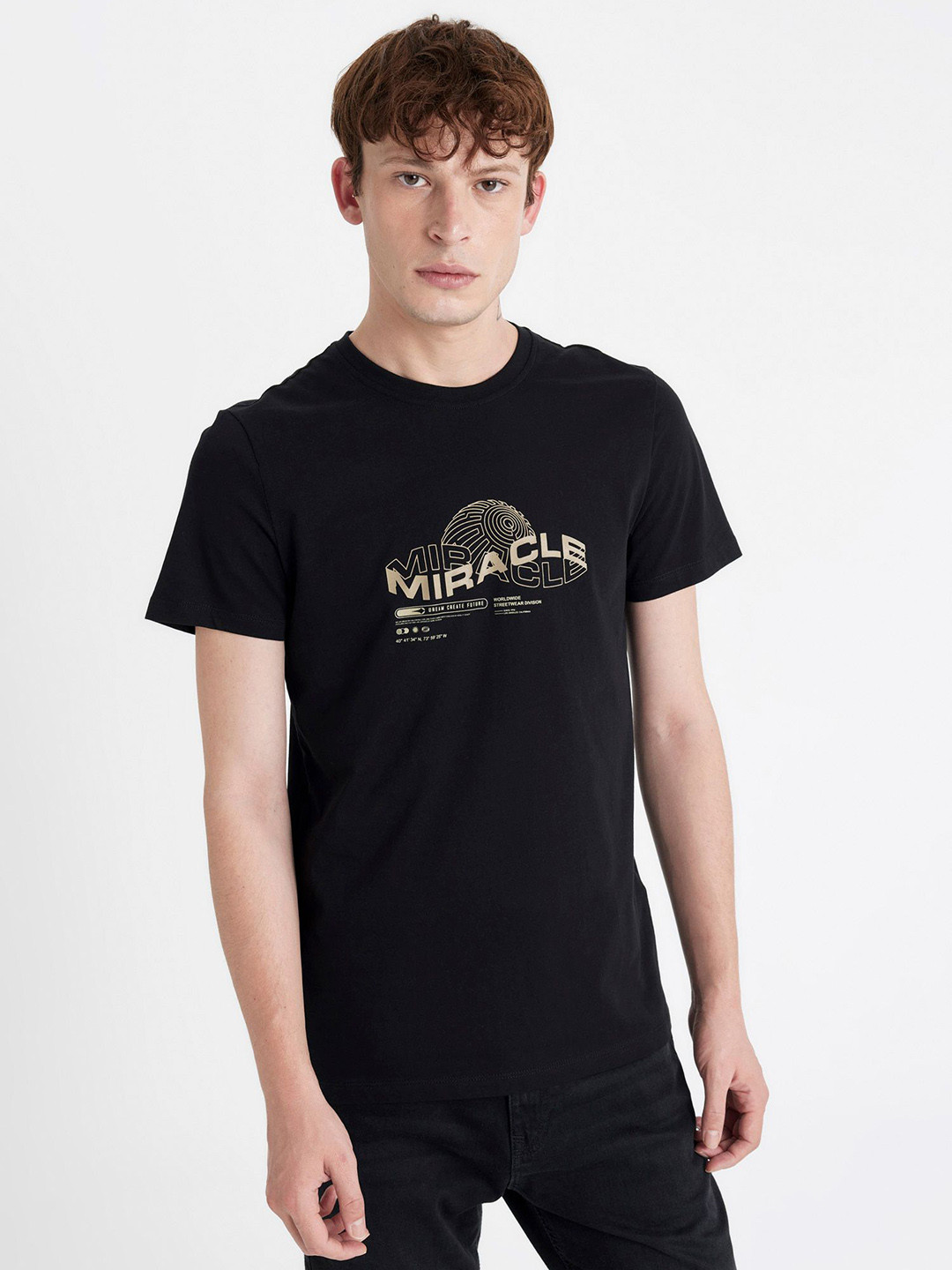 

DeFacto Men Typography Printed T-shirt, Na