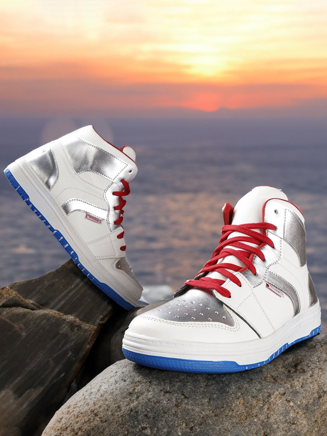 

Woakers Men Sneakers, White