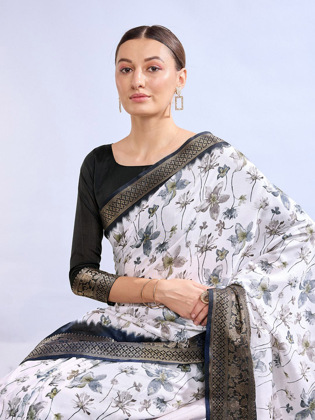 

Mitera Floral Zari Saree, Grey