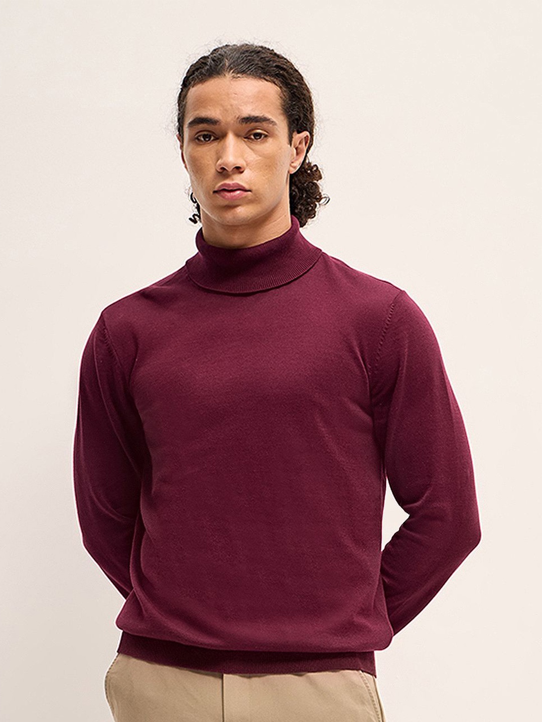 

THE BEAR HOUSE Men Solid Turtle Neck T-Shirt, Maroon