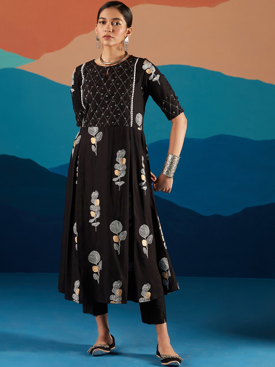 

Likha Floral Printed Keyhole Neck Sequins A-Line Kurta, Black