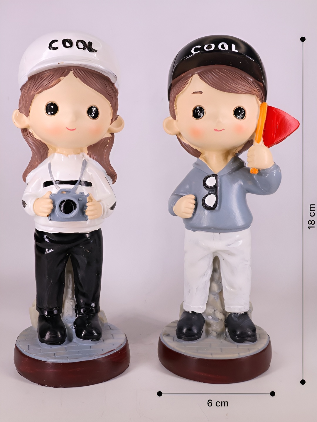 

Elegant Lifestyle Beige & White 2 Pieces Figurine Showpieces