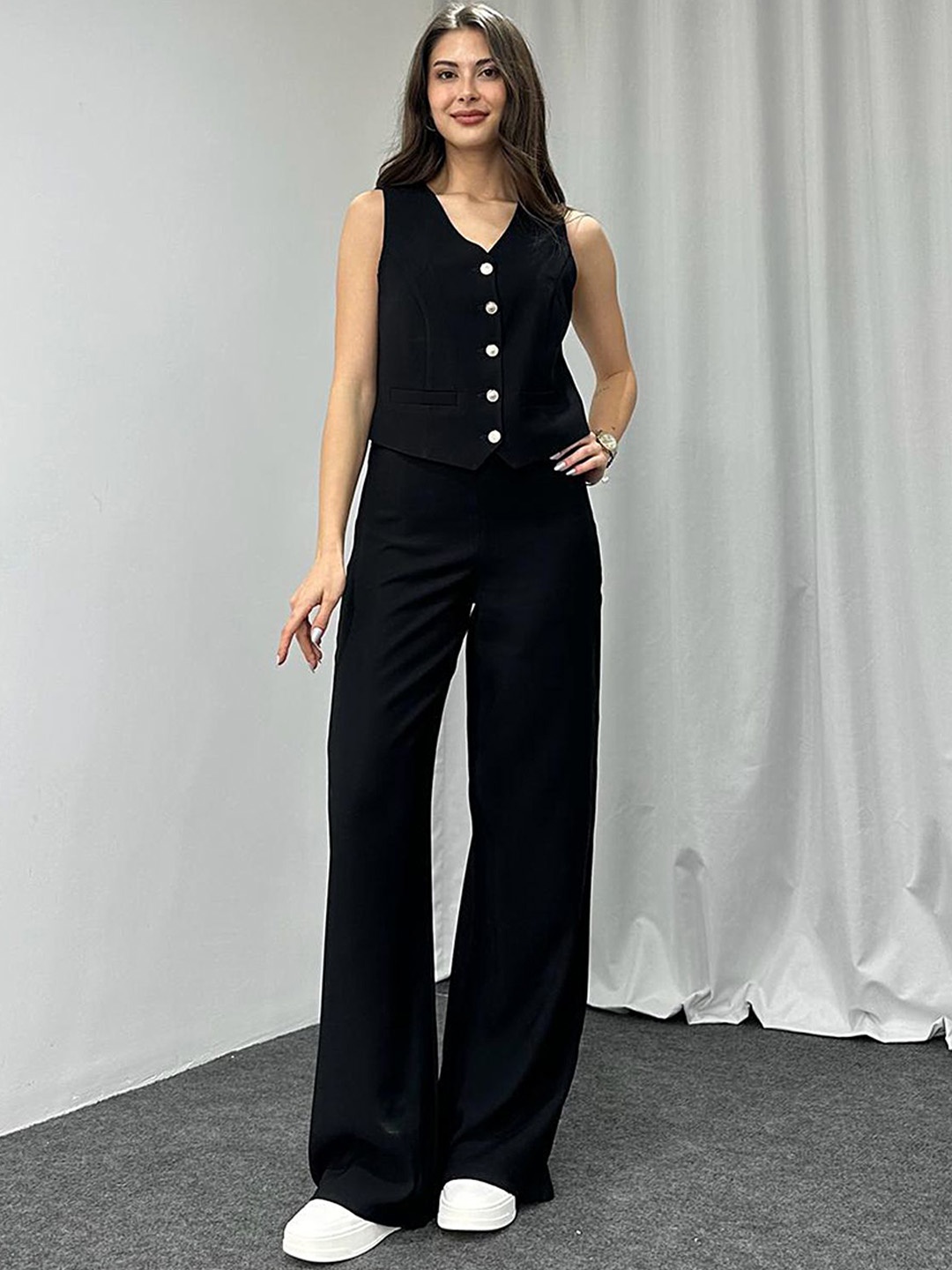 

LULU & SKY Waistcoat With Trousers, Black