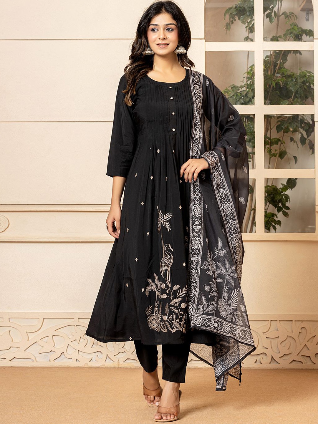 

Yufta Floral Embroidered Regular Thread Work Pure Cotton Kurta With Trousers & Dupatta, Black