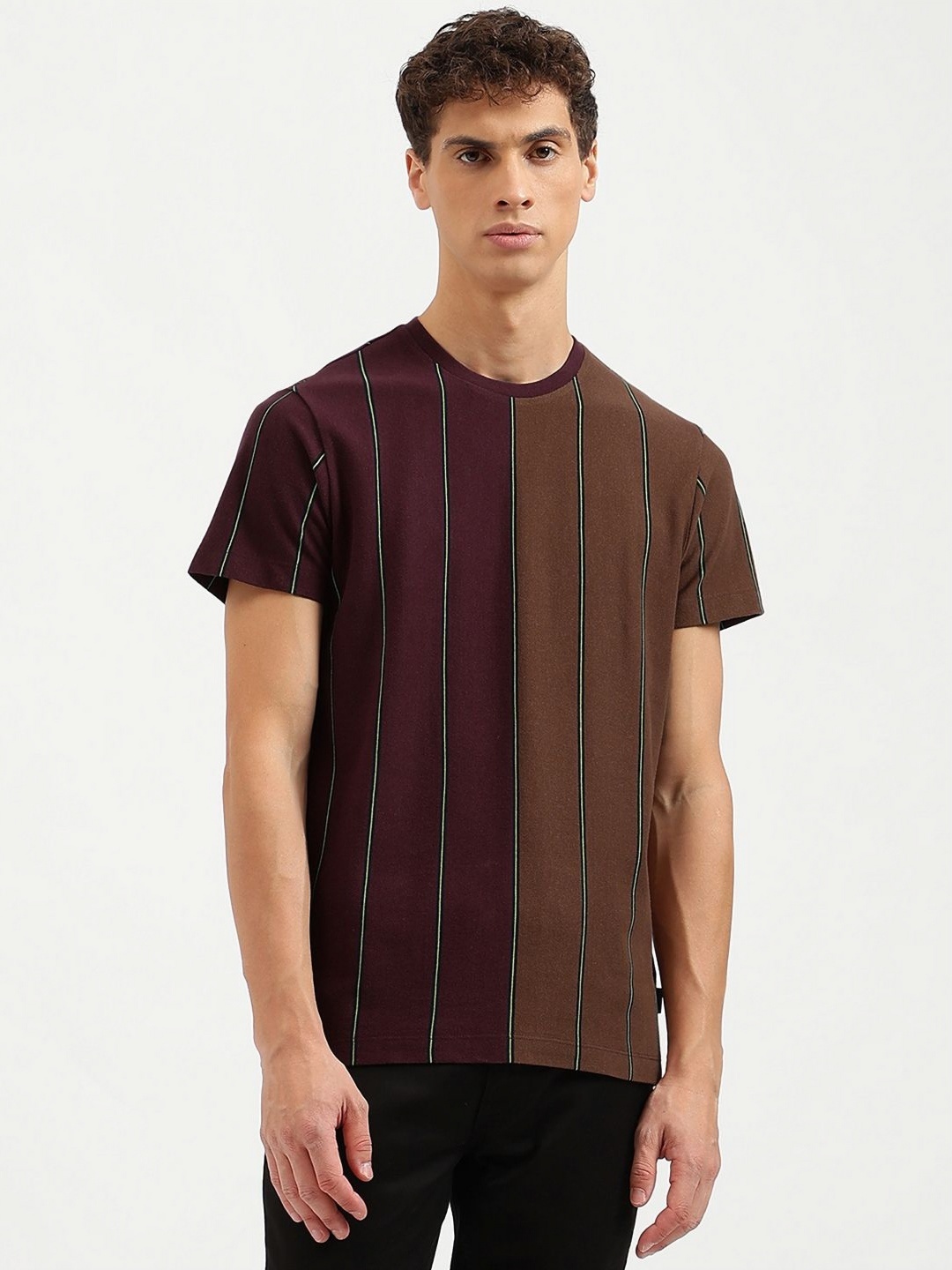 

United Colors of Benetton Men Striped Pure Cotton Raw Edge T-shirt, Brown