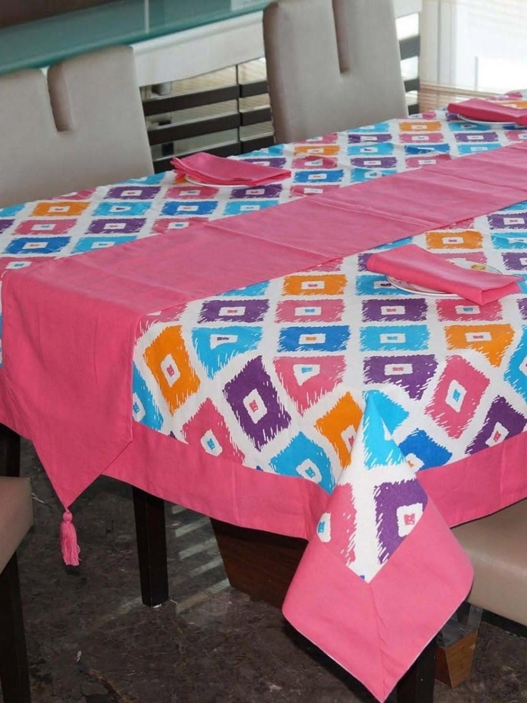 

Lushomes Pink & Blue 6 Pieces Geometric Printed Pure Cotton Table Linen Set