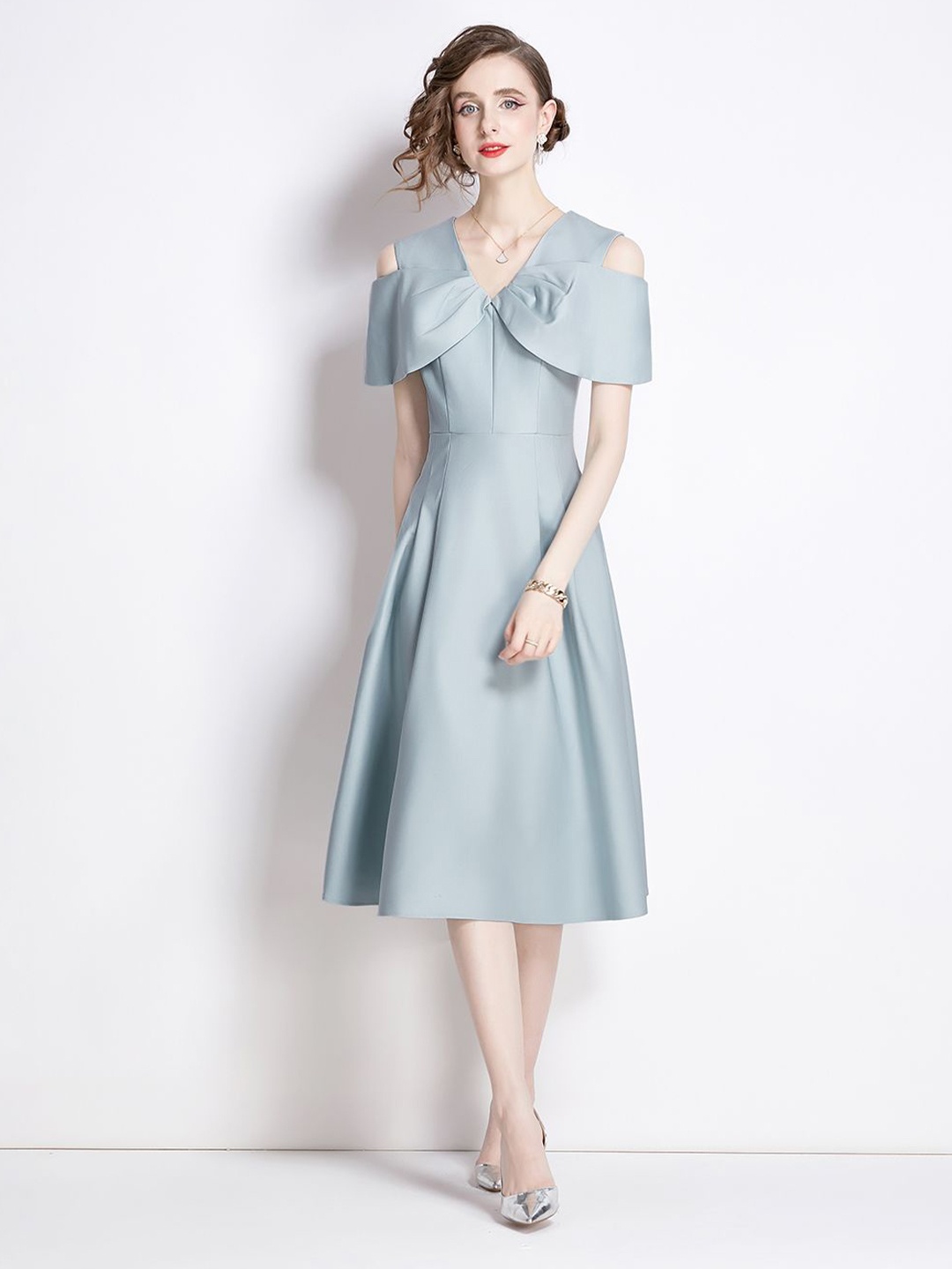 

JC Collection V-Neck Cold-Shoulder A-Line Midi Dress, Silver