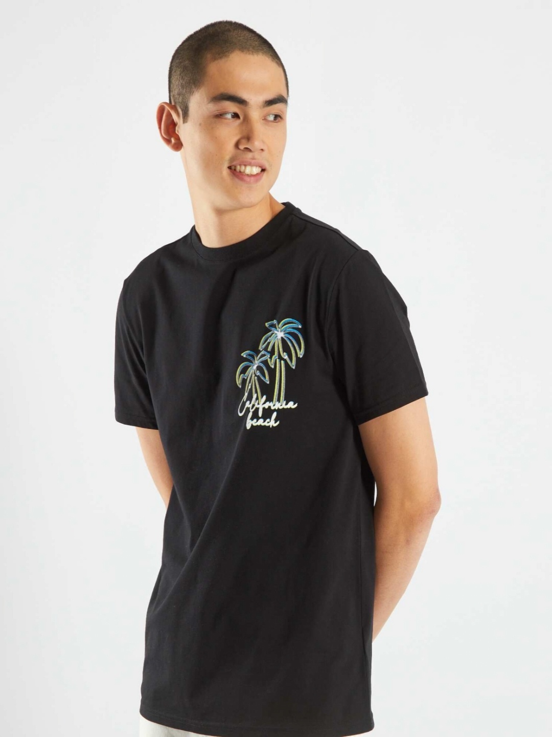 

KIABI Men Typography Printed T-shirt, Black