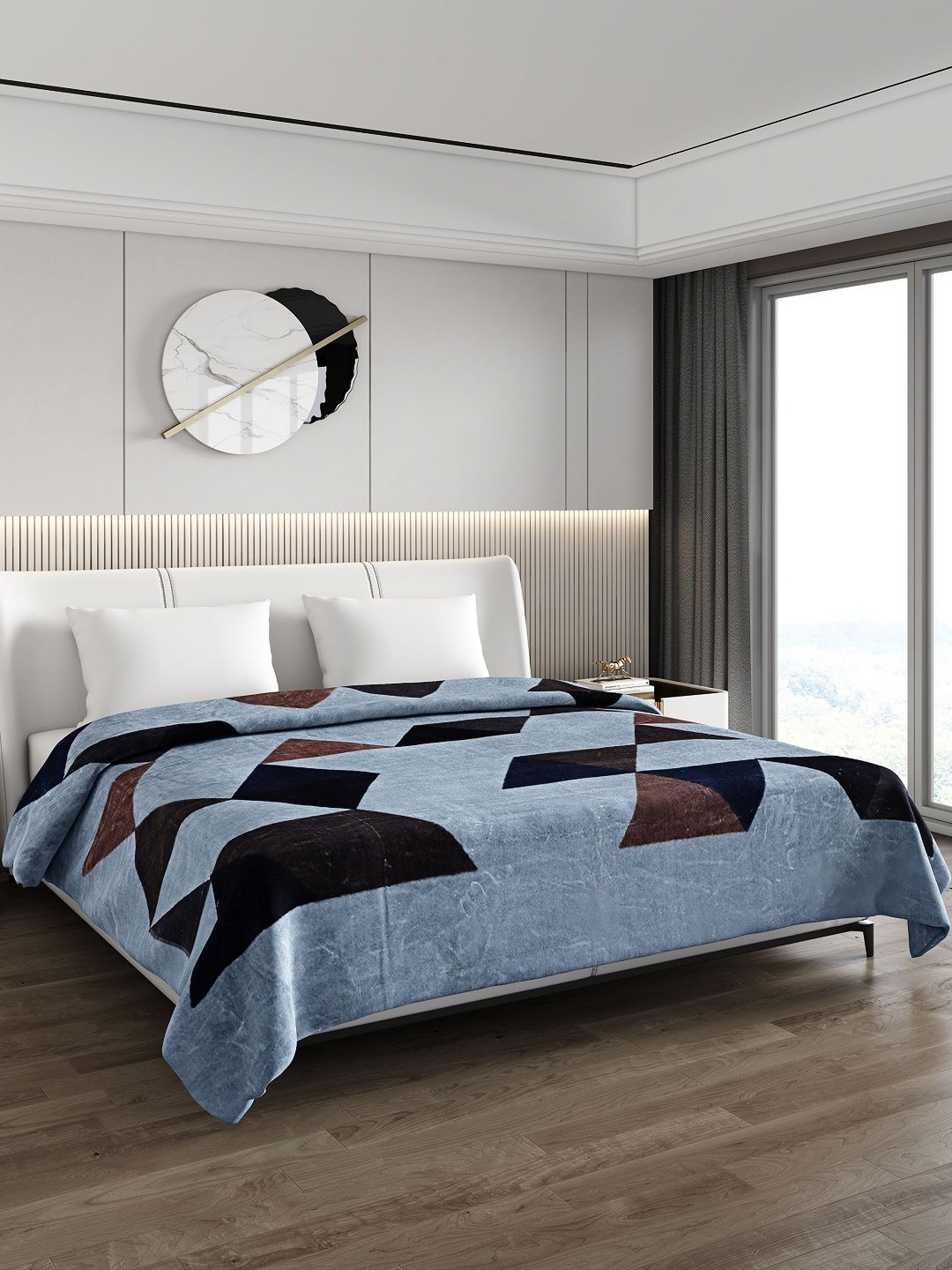 

Monte Carlo Navy Blue & Grey Geometric Heavy Winter 1000 GSM Double Bed Blanket