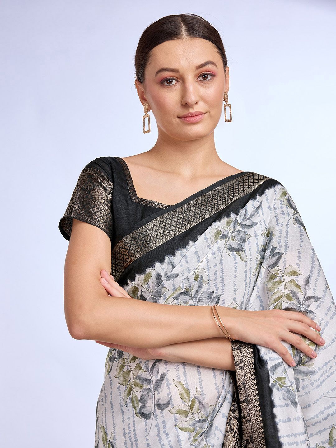 

Mitera Floral Zari Woven Tassel Saree, White