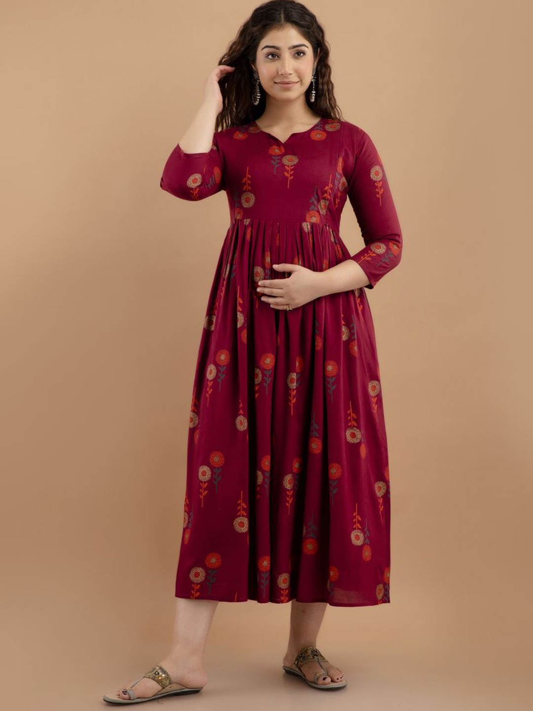 

DRESSAR Floral Printed Maternity Anarkali Kurta, Maroon