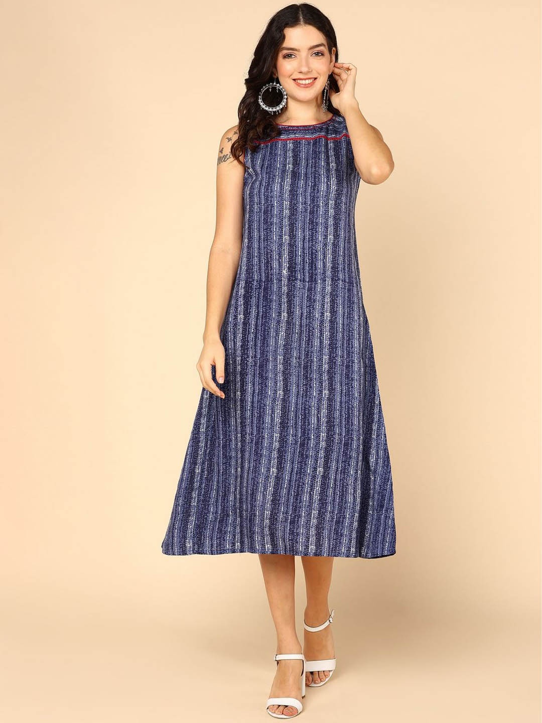 

Shiv ali apparels Striped Sleeveless Thread Work A Line Kurta, Navy blue