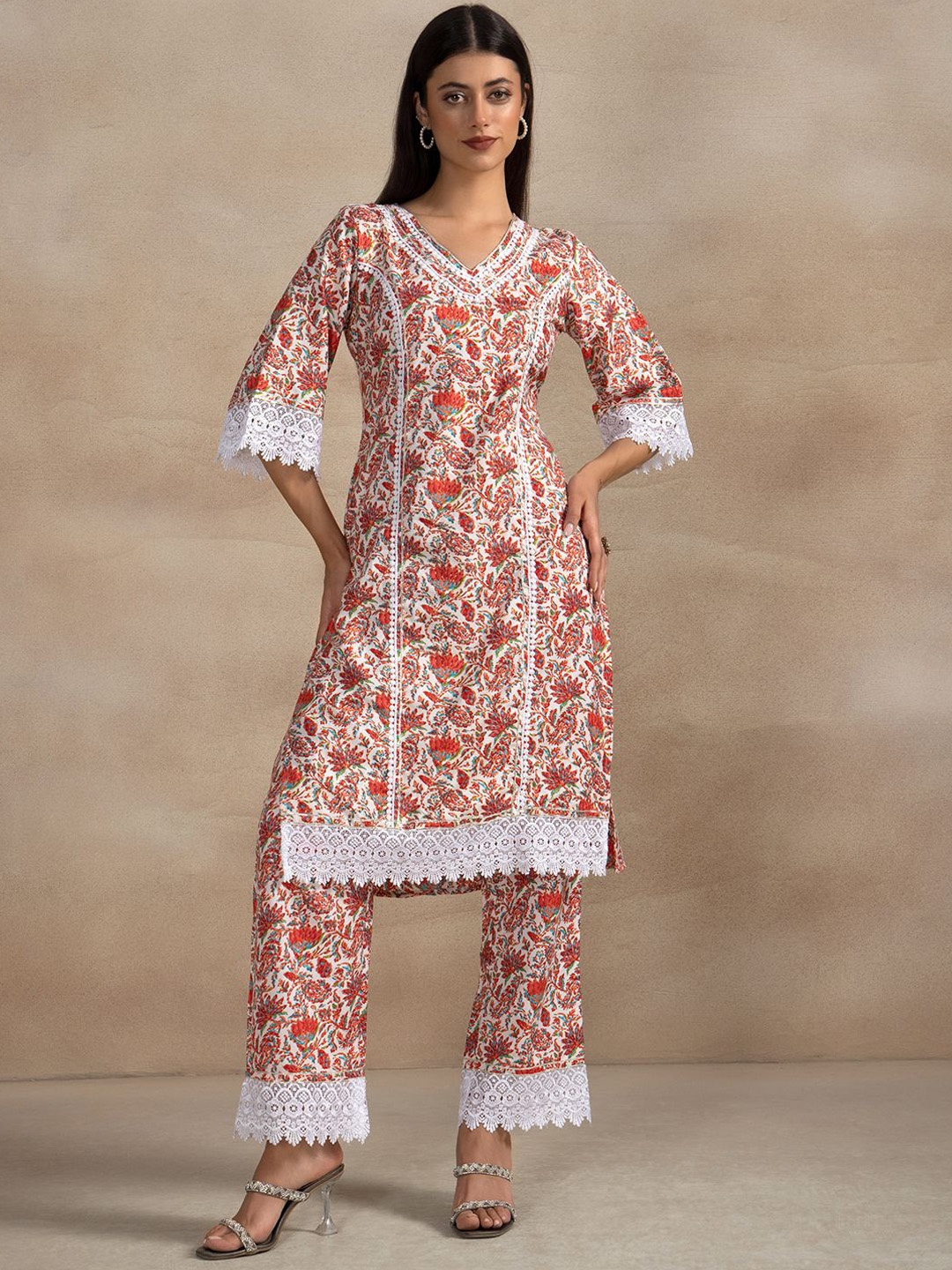 

Rang by Indya Floral Printed Pure Cotton Kurta with Trousers, Red