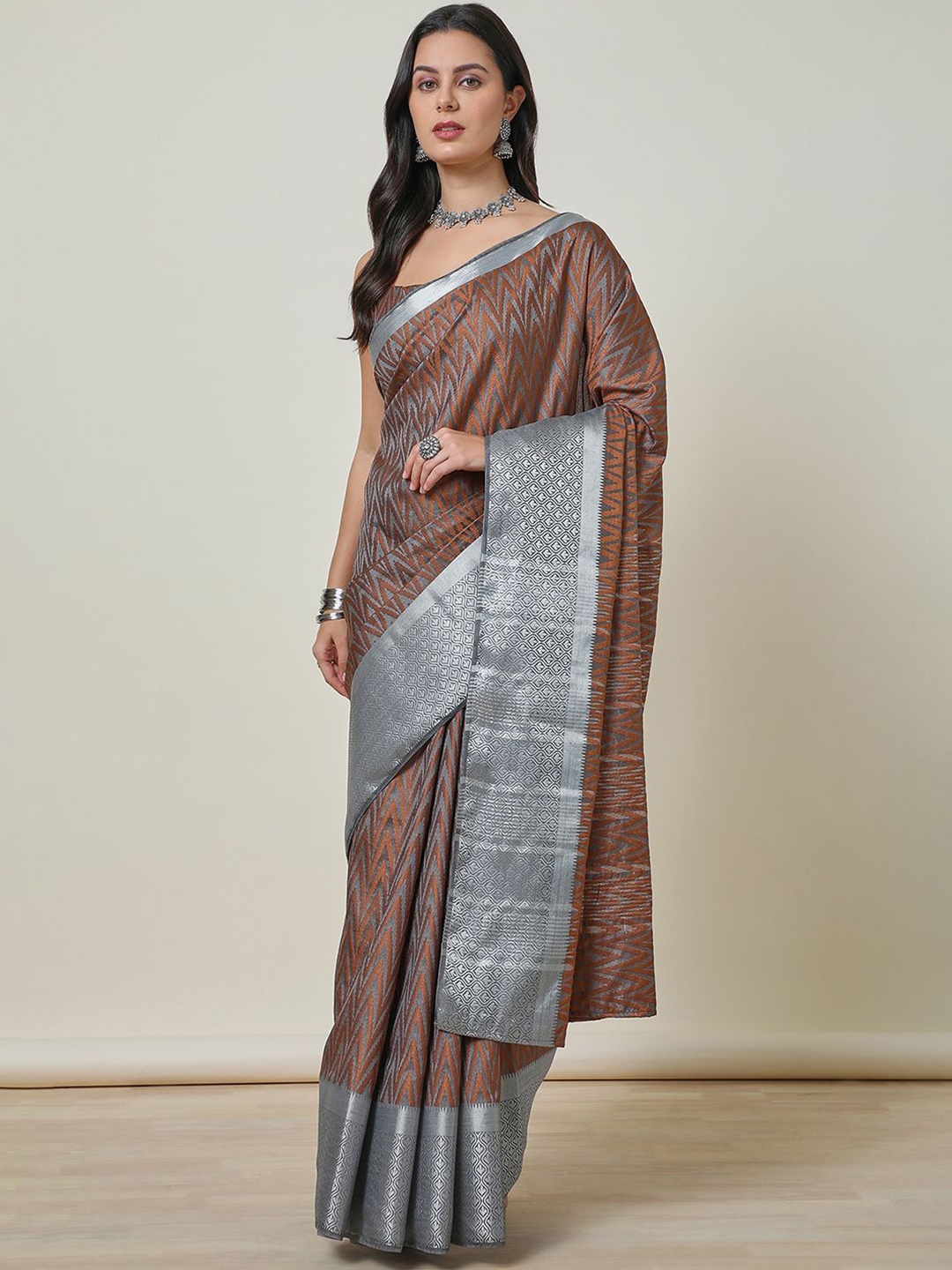 

Soch Women Art Silk Chevron Saree, Grey