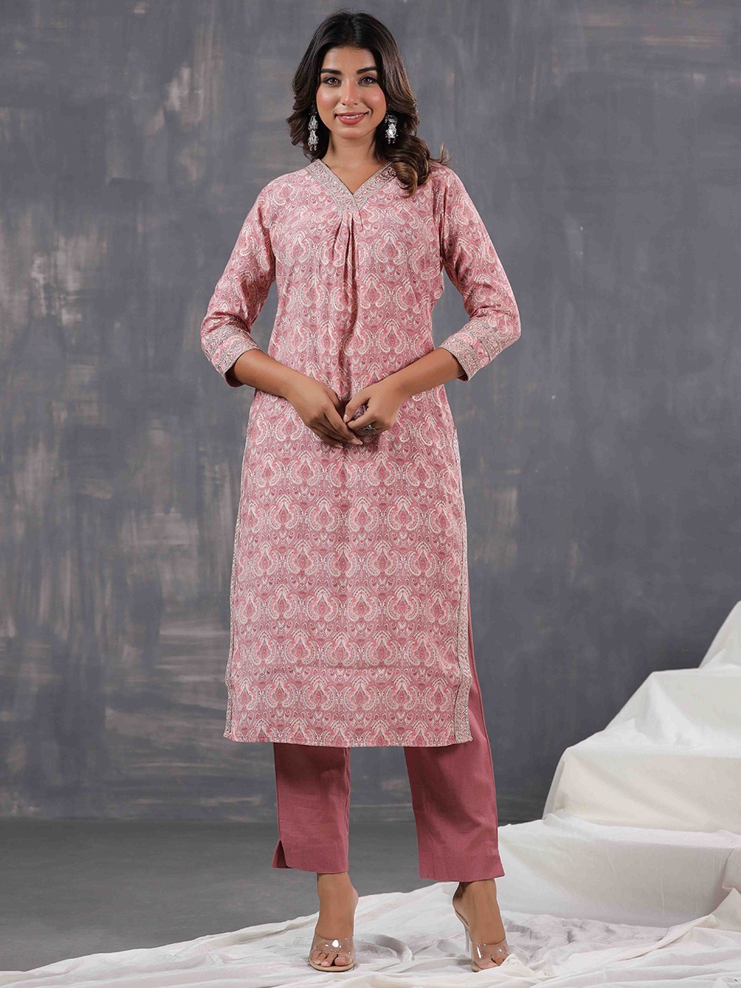 

Meena Bazaar Ethnic Motifs Printed V-Neck A-Line Kurta With Trousers, Pink