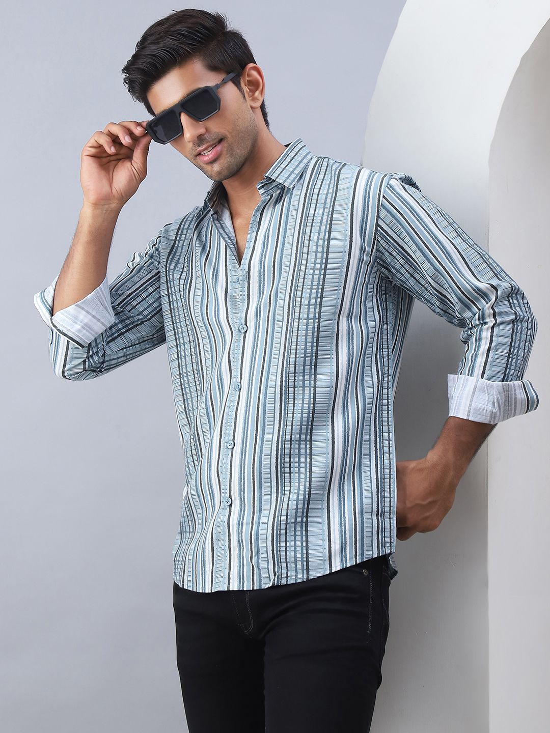 

Indian Needle Men Classic Spread Collar Vertical Stripes Striped Cotton Casual Shirt, Blue