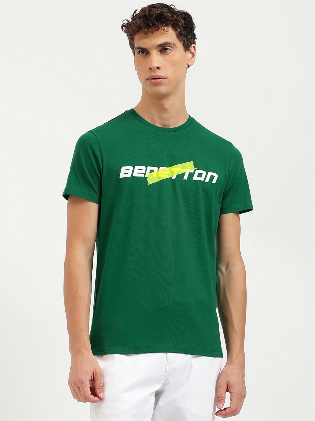 

United Colors of Benetton Men Typography Printed Pure Cotton Applique T-shirt, Green