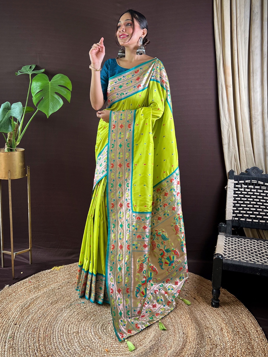 

HEER FASHION Ethnic Motifs Zari Paithani Saree, Green