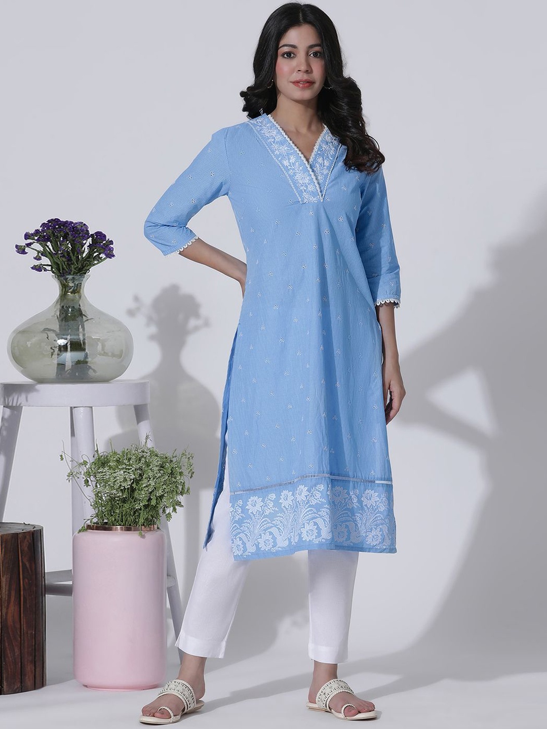 

W Floral Embroidered V-Neck Cotton Straight Kurta, Blue