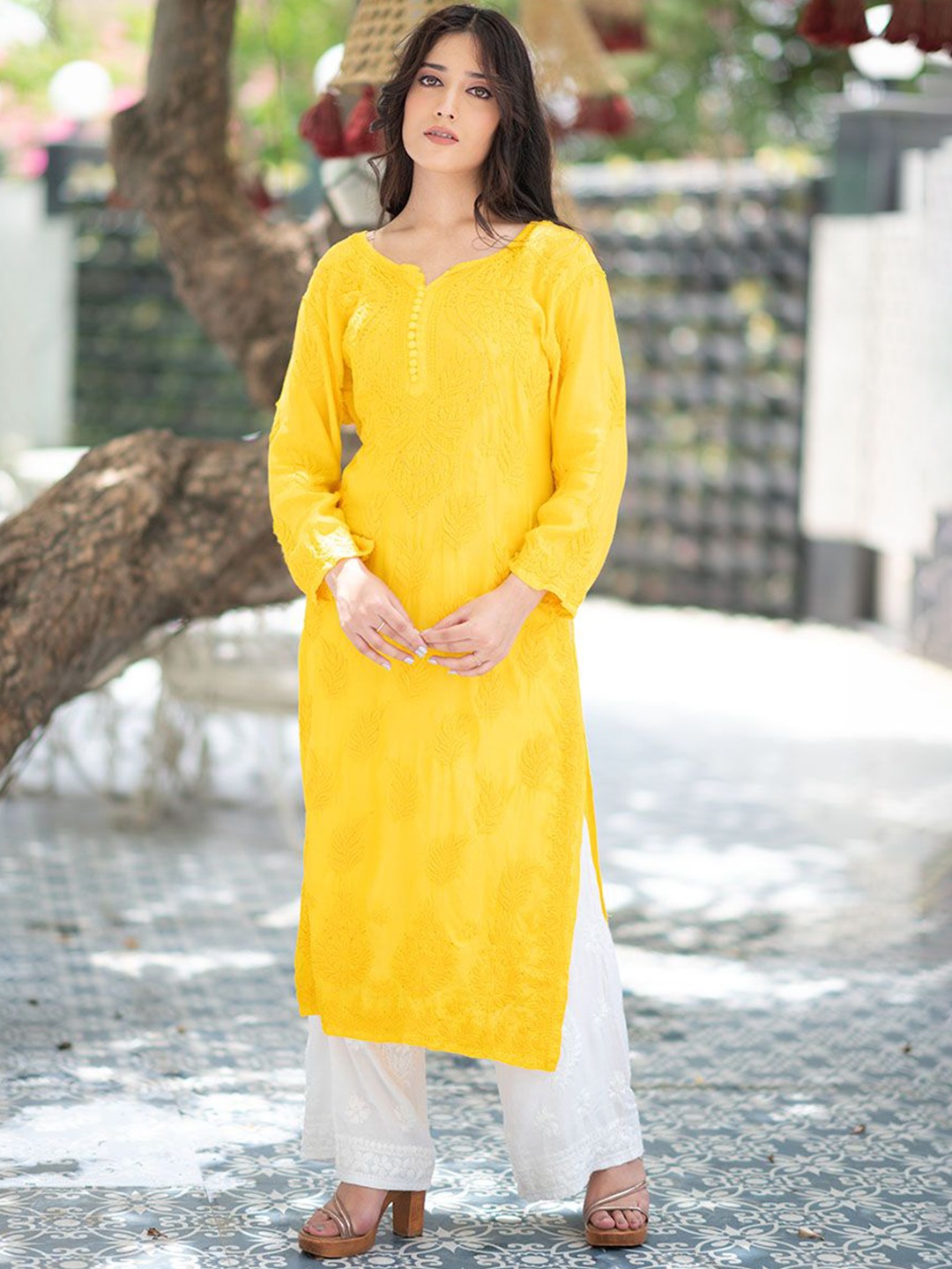 

Rangreza Ethnic Notch Neck Embroidered Straight Kurta, Yellow