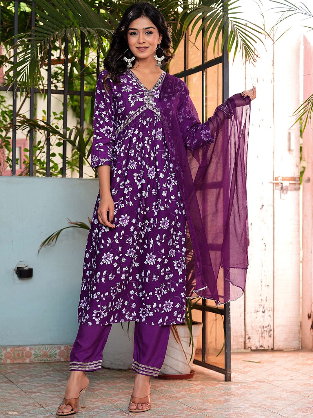 

Chandbaali Floral Printed Empire Sequinned Anarkali Kurta With Trousers & Dupatta, Violet