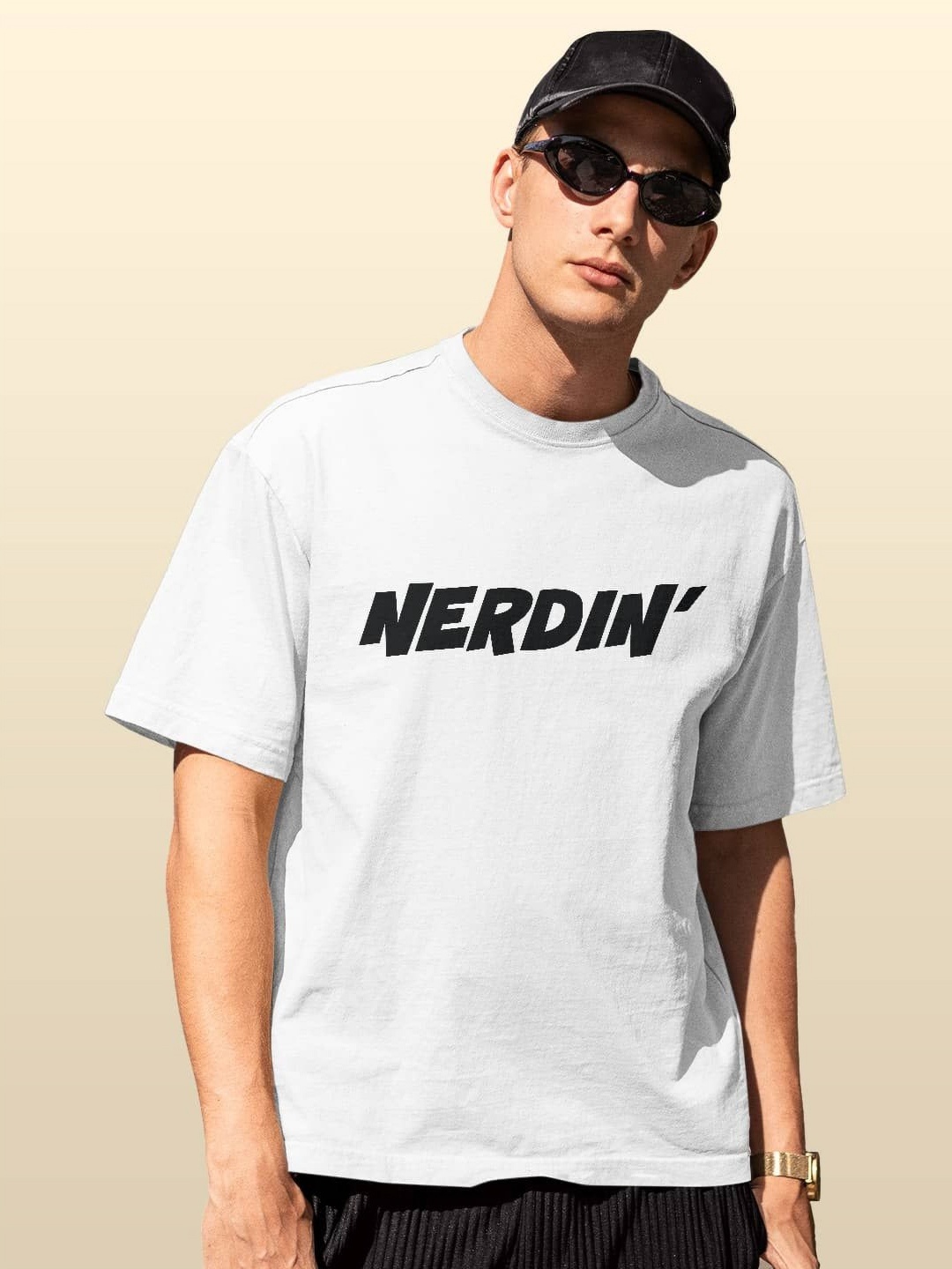 

macmerise Men Printed Applique T-shirt, White