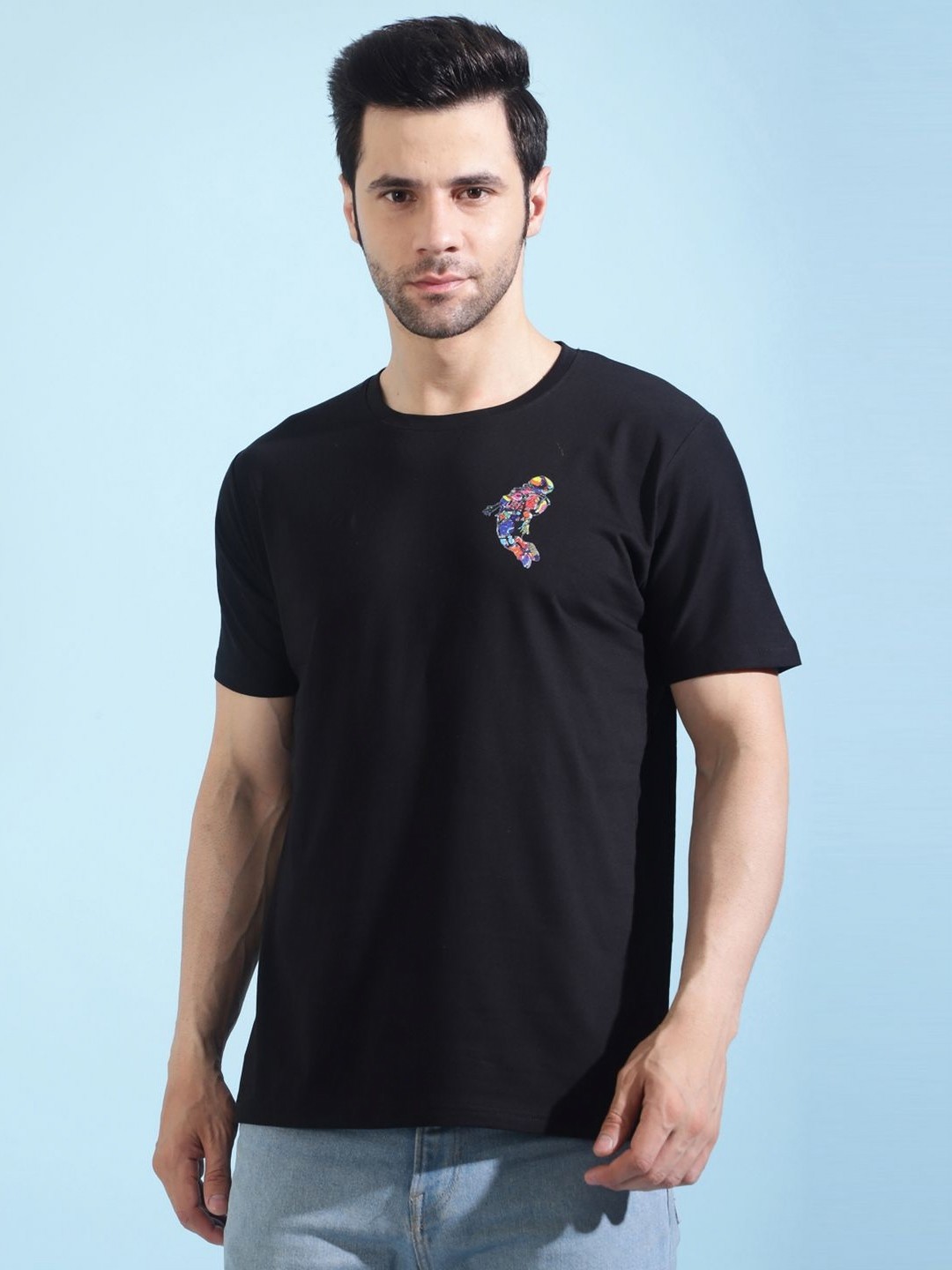 

MANTICORE Men Graphic Printed Round Neck Cotton T-shirt, Black