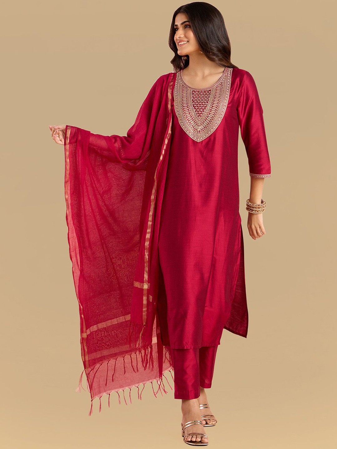

Likha Floral Embroidered Thread Work Straight Kurta With Pyjamas & Dupatta, Maroon