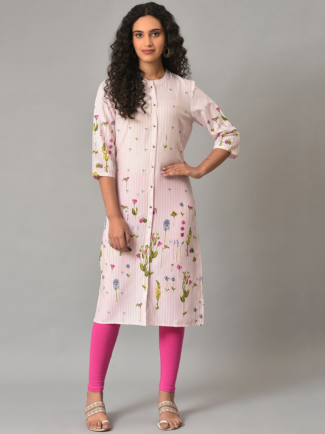 

W Floral Printed Mandarin Collar Straight Kurta, Pink