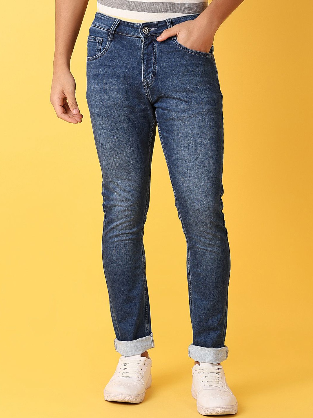 

V-Mart Men Slim Fit Light Fade Stretchable Jeans, Blue