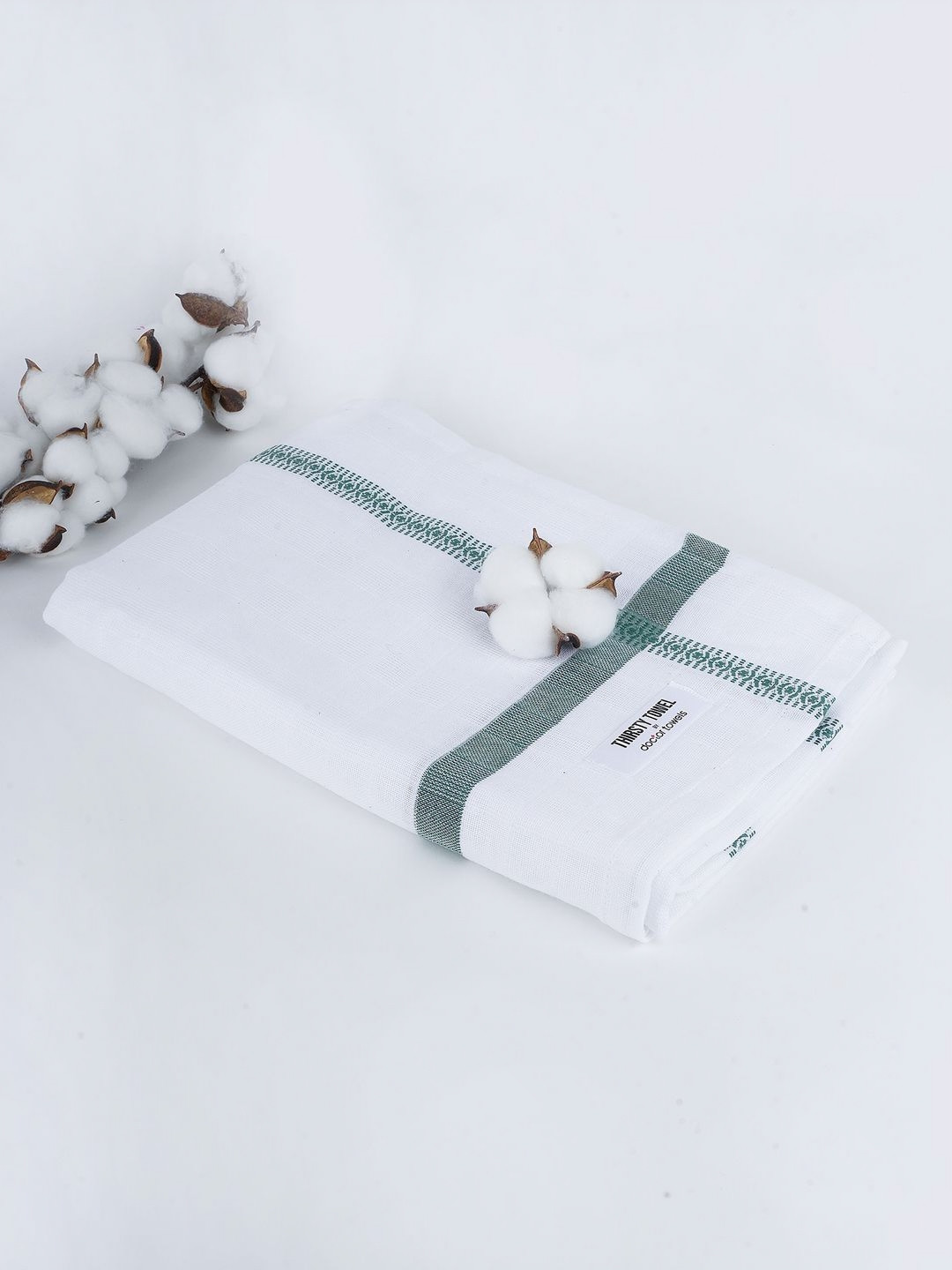 

Doctor Towels White & Green Cotton 150 GSM Bath Towel