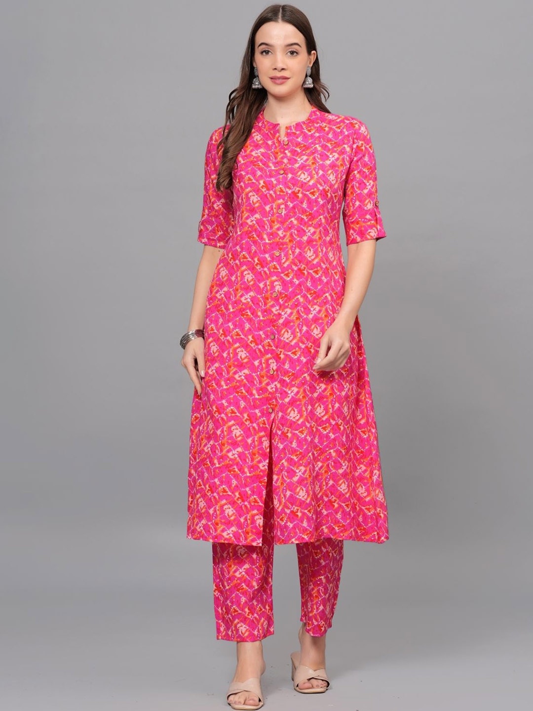 

SIJOPA Geometric Printed Mandarin Collar A Line Kurta with Trousers, Pink