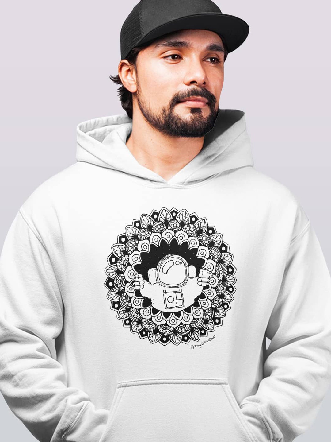 

macmerise Men Printed Hooded Sweatshirt, White