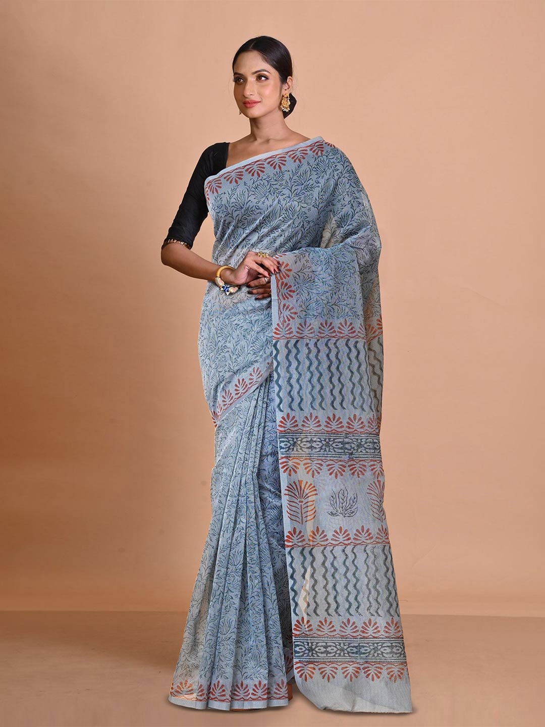 

Unnati Silks Ethnic Motifs Supernet Handloom Block Print Saree, Grey