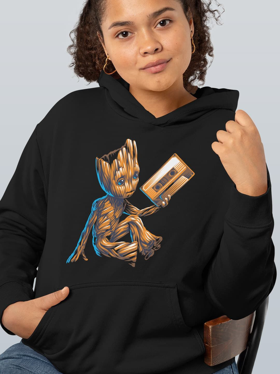 

macmerise Women Printed Hooded Sweatshirt, Black