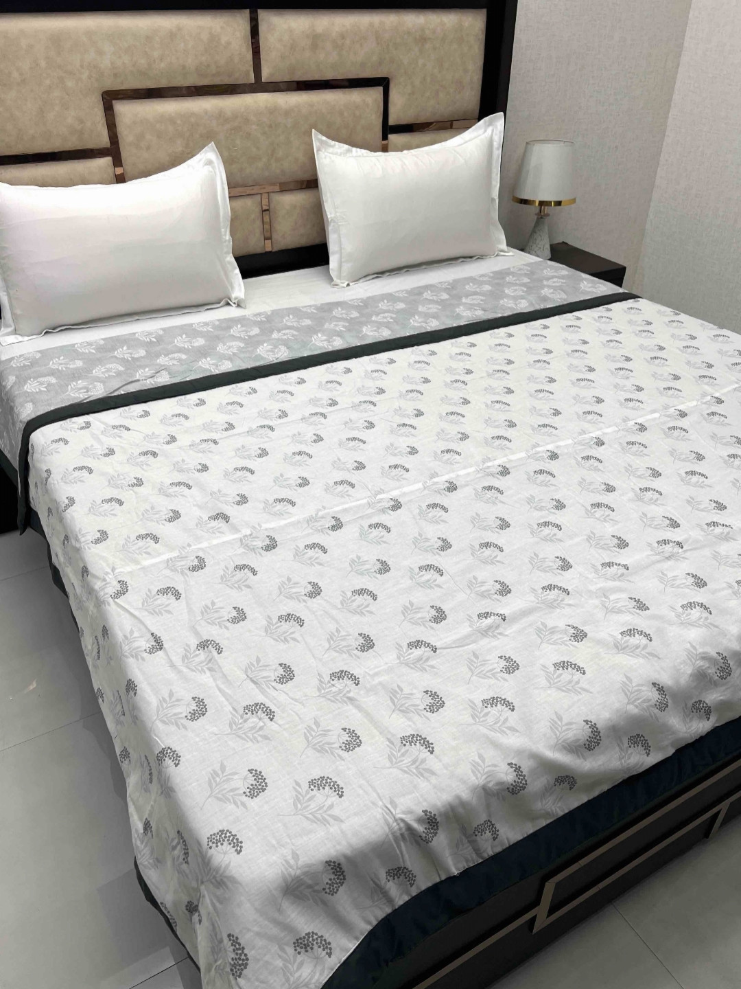 

Pure Decor Grey & White Floral Printed AC Room 233 GSM Pure Cotton Double Bed Dohar